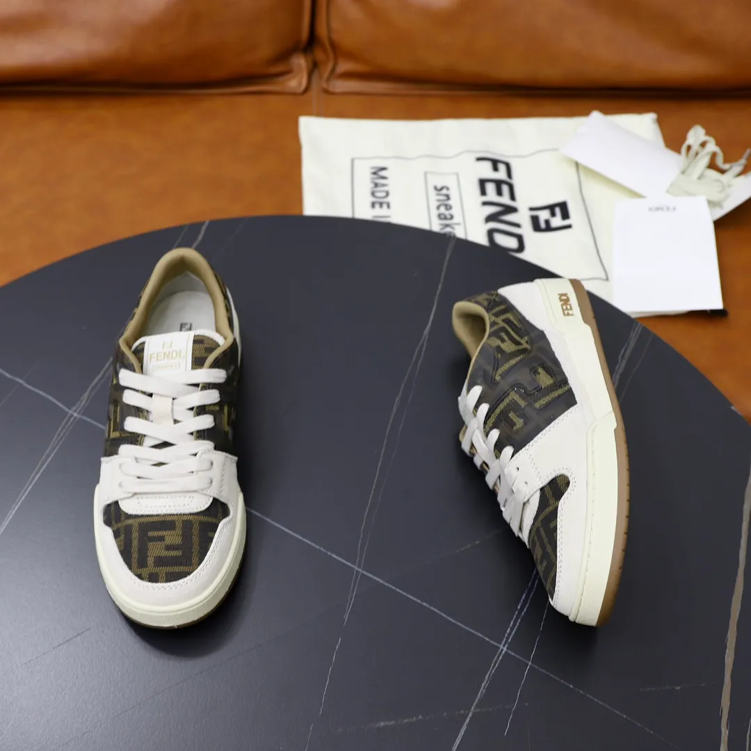 Ex-factory price: 580🔥Couple model (top original order) Brand: FENDI Size: 35-44 (customized for men 38 and 45) Grade: original order quality high version Material: imported original cowhide stitching➕ high-quality and comfortable lining original TPU lightweight non-slip outsole Style category: travel fashion casual shoes versatile trend